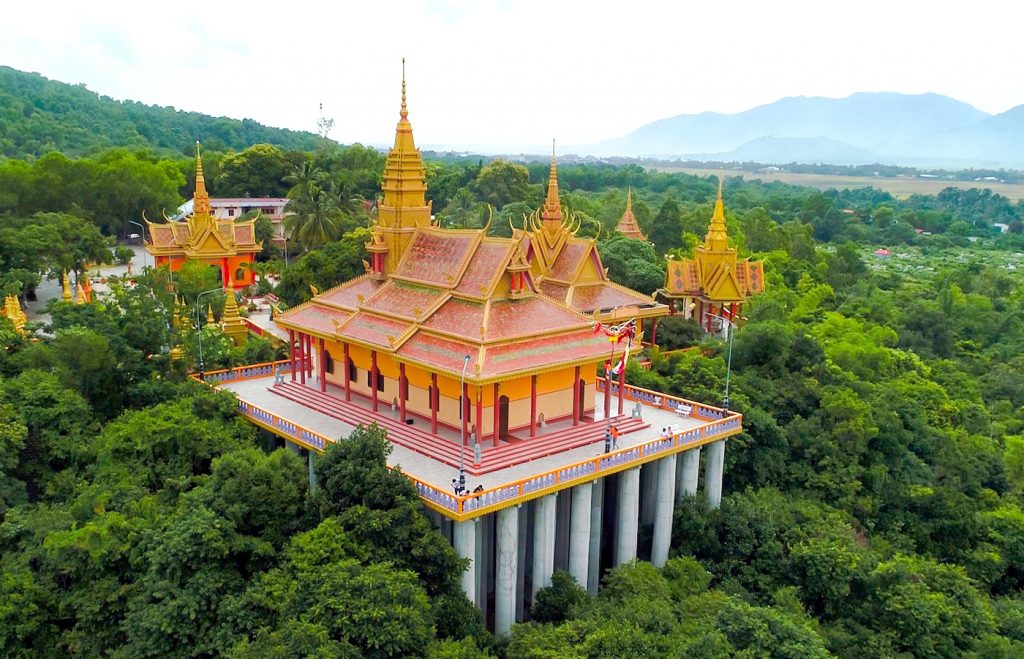 Những ngôi chùa Nam tông Khmer với cái đẹp từ kiến trúc đến tư tưởng như vậy, xứng đáng là một trong những nét văn hóa tiêu biểu, góp phần tô điểm cho văn hóa Phật giáo Việt Nam thêm nhiều gam màu tích cực và đầy ý nghĩa
