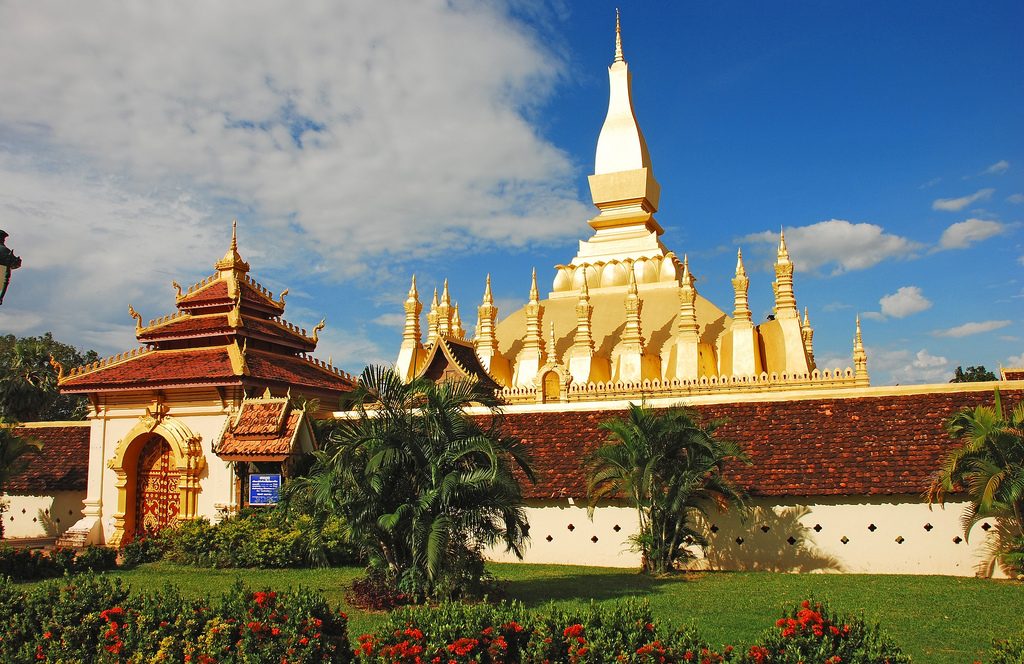 Pha That Luong được xem như biểu tượng của nước Lào, đồng thời là ngôi chùa tháp lớn và đẹp nhất tại Lào, là biểu tượng văn hóa tiêu biểu cho óc sáng tạo của người Lào được xây dựng vào năm 1566 (thế kỷ 16)