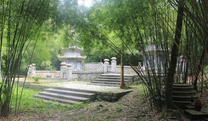 9-nhung-ngoi-chua-mien-bac-mytour-8